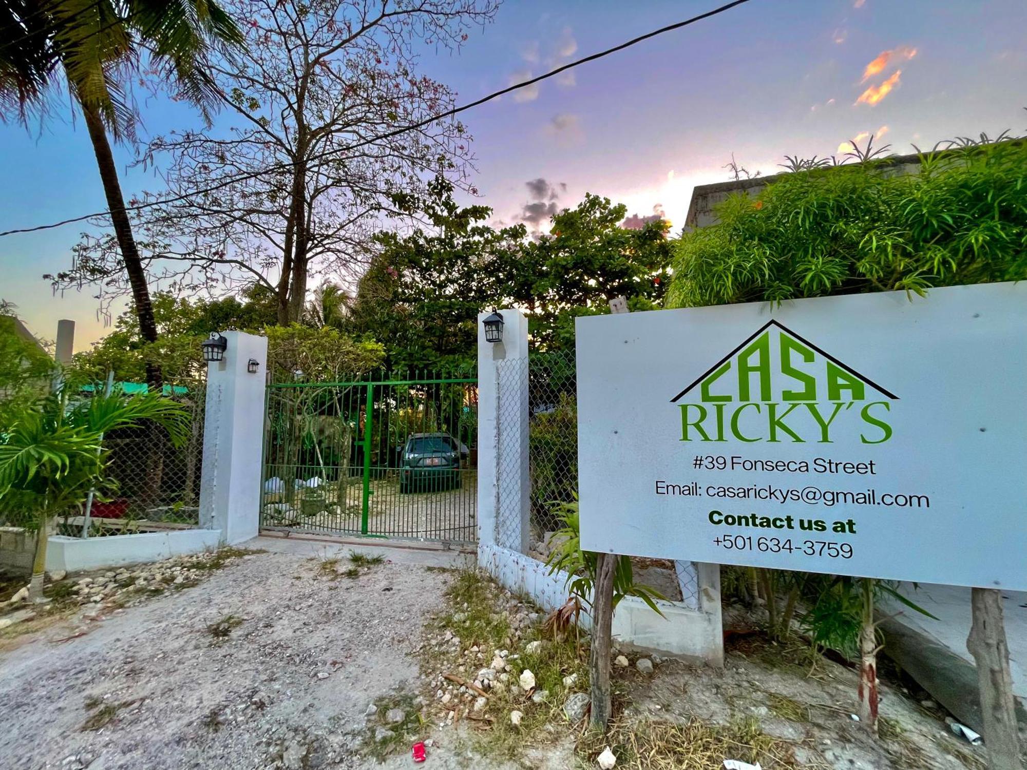 Casa Ricky'S Hostel Orange Walk Εξωτερικό φωτογραφία