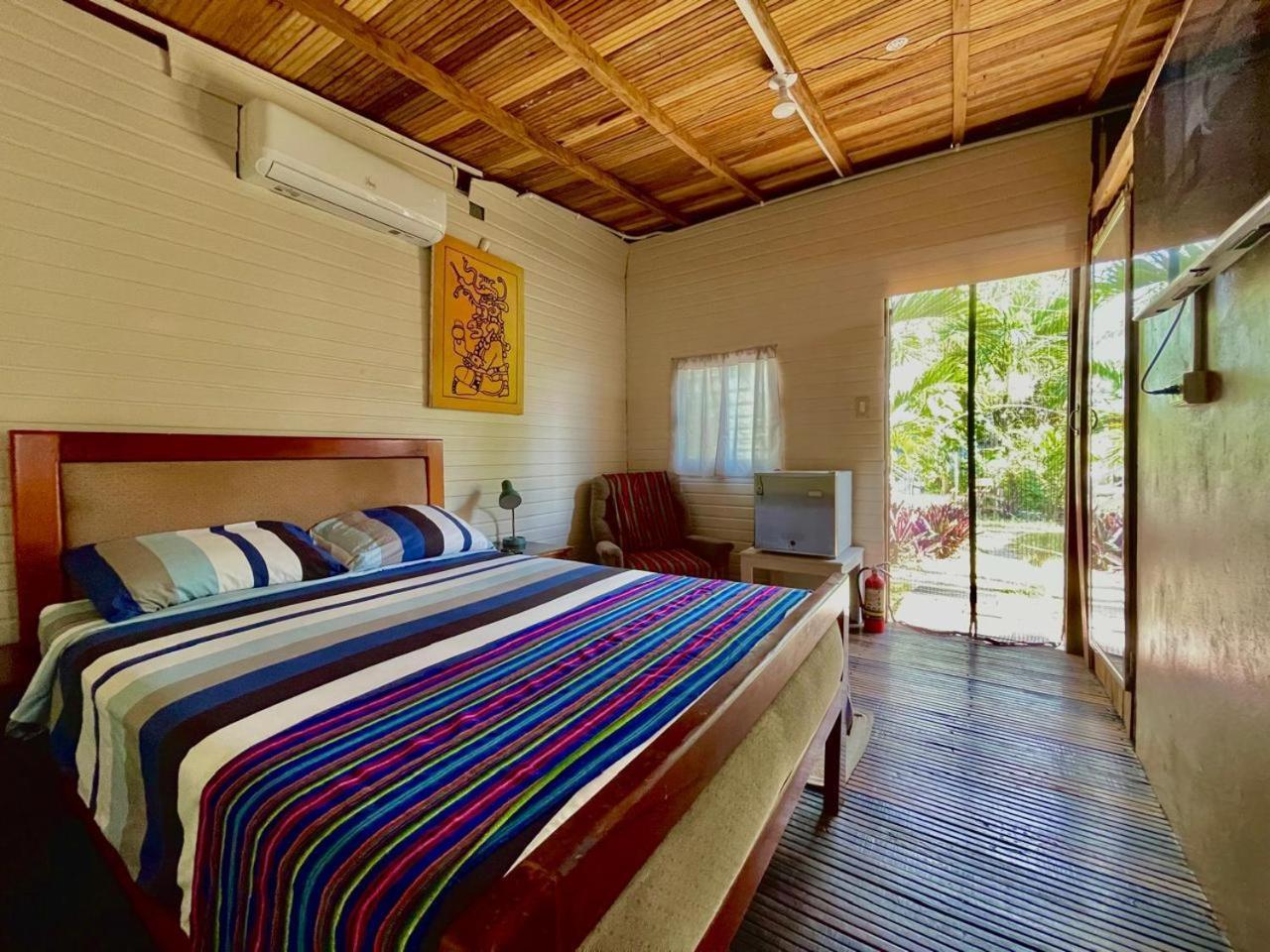 Casa Ricky'S Hostel Orange Walk Εξωτερικό φωτογραφία