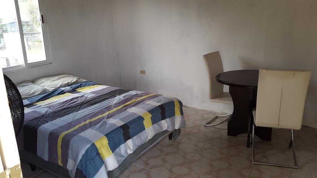 Casa Ricky'S Hostel Orange Walk Εξωτερικό φωτογραφία