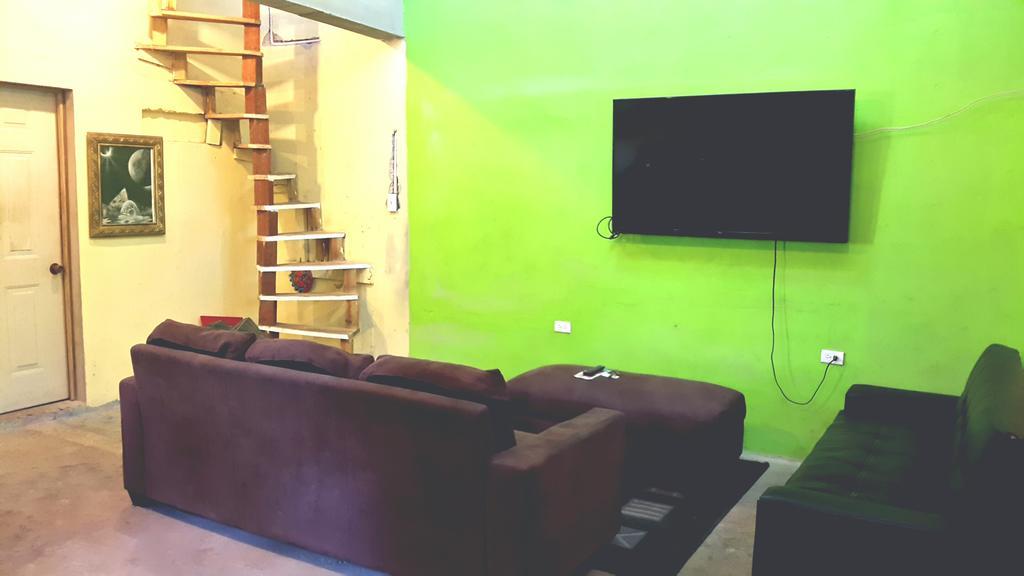 Casa Ricky'S Hostel Orange Walk Εξωτερικό φωτογραφία