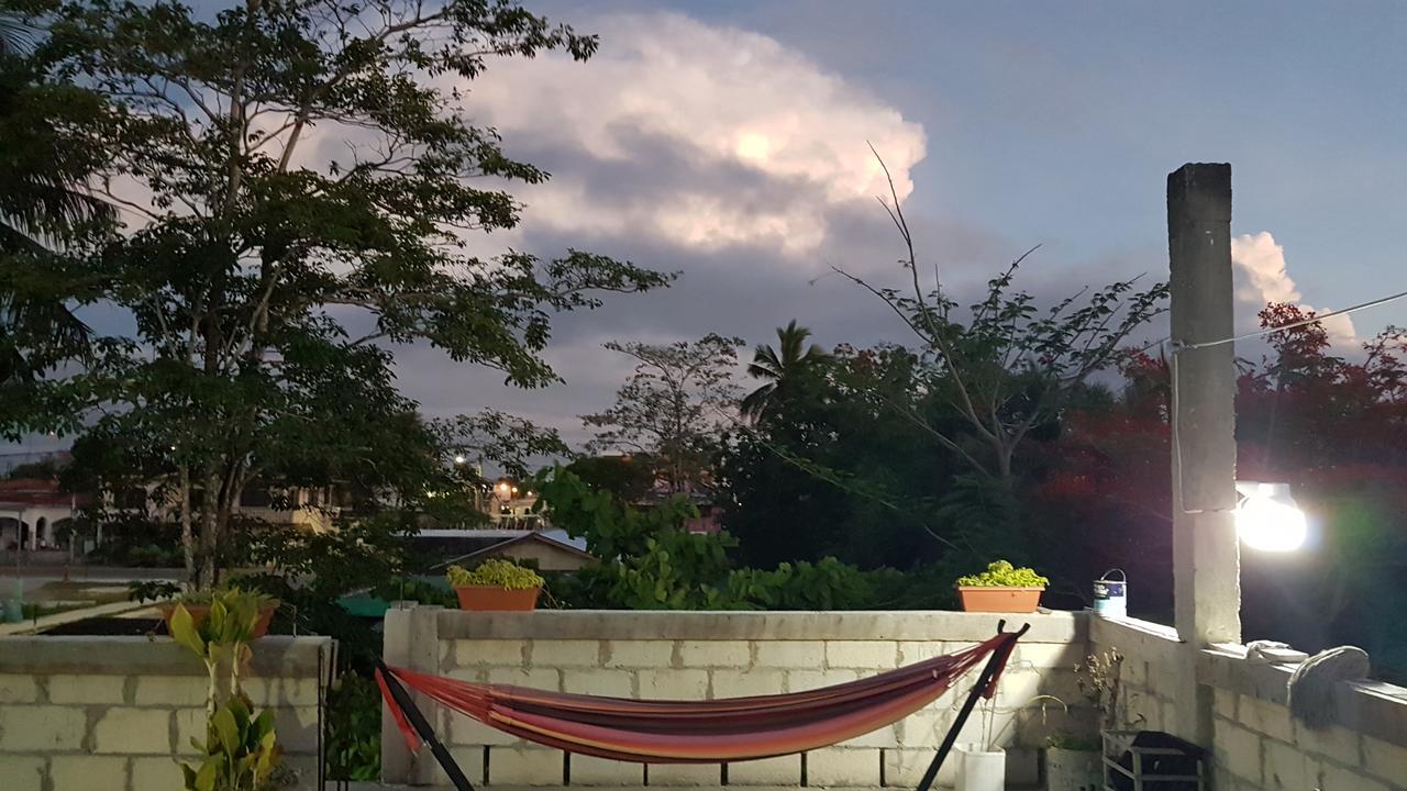 Casa Ricky'S Hostel Orange Walk Εξωτερικό φωτογραφία