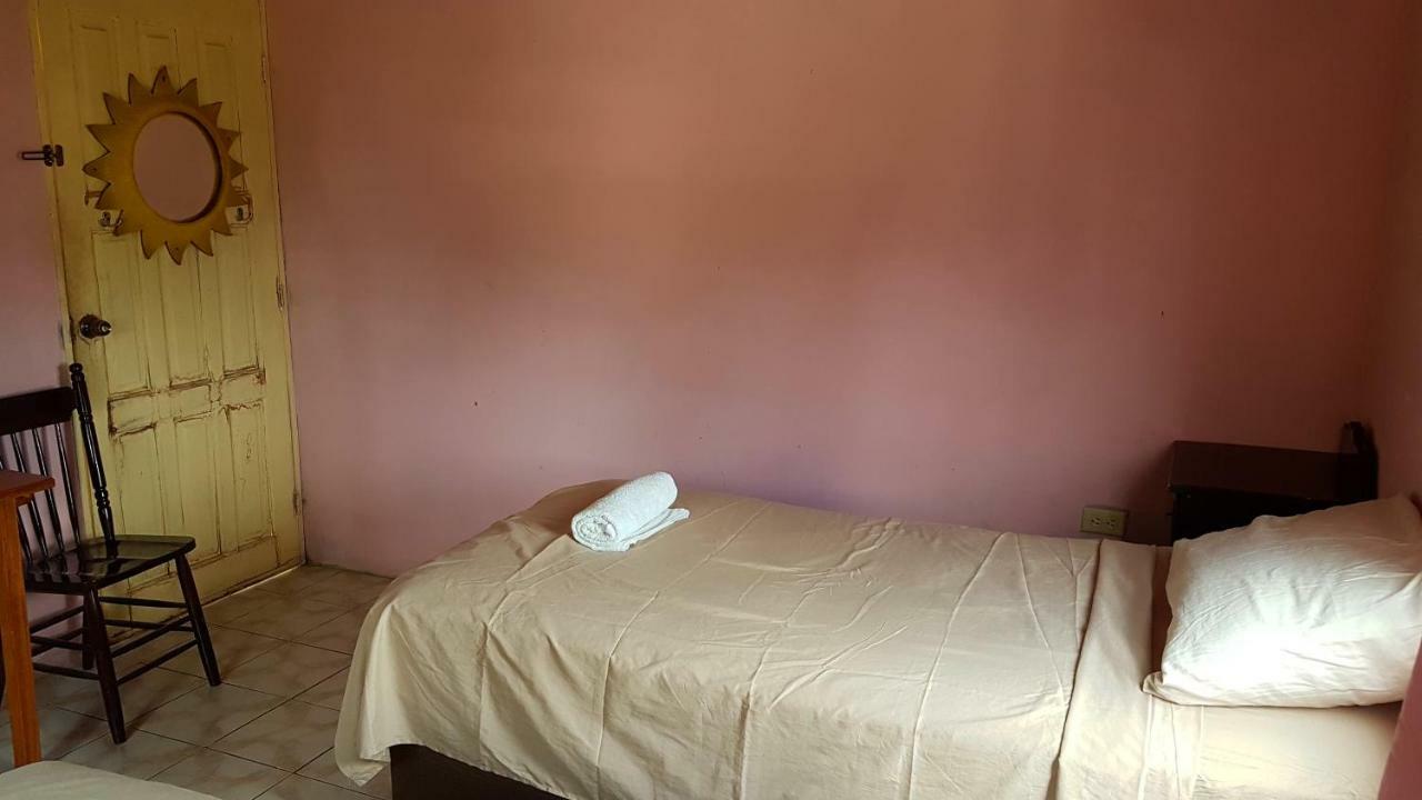 Casa Ricky'S Hostel Orange Walk Εξωτερικό φωτογραφία