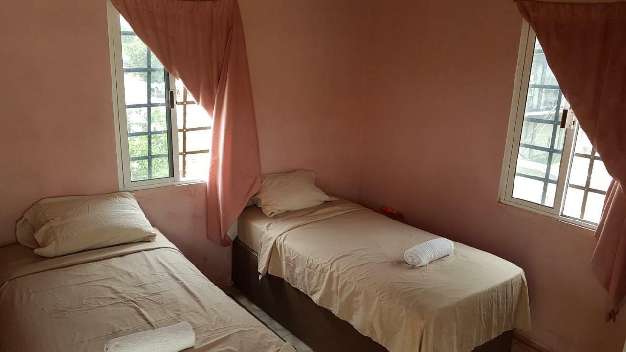 Casa Ricky'S Hostel Orange Walk Εξωτερικό φωτογραφία